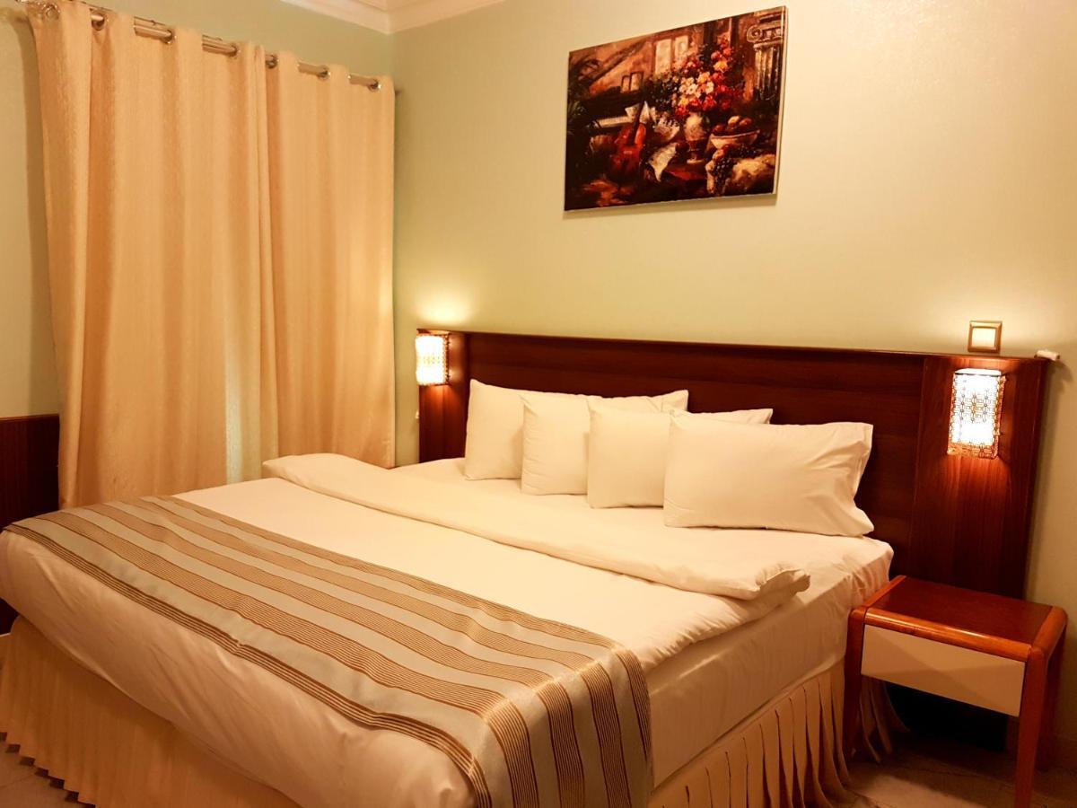 Al Ghubrah Plaza Hotel มัสกัต ภายนอก รูปภาพ