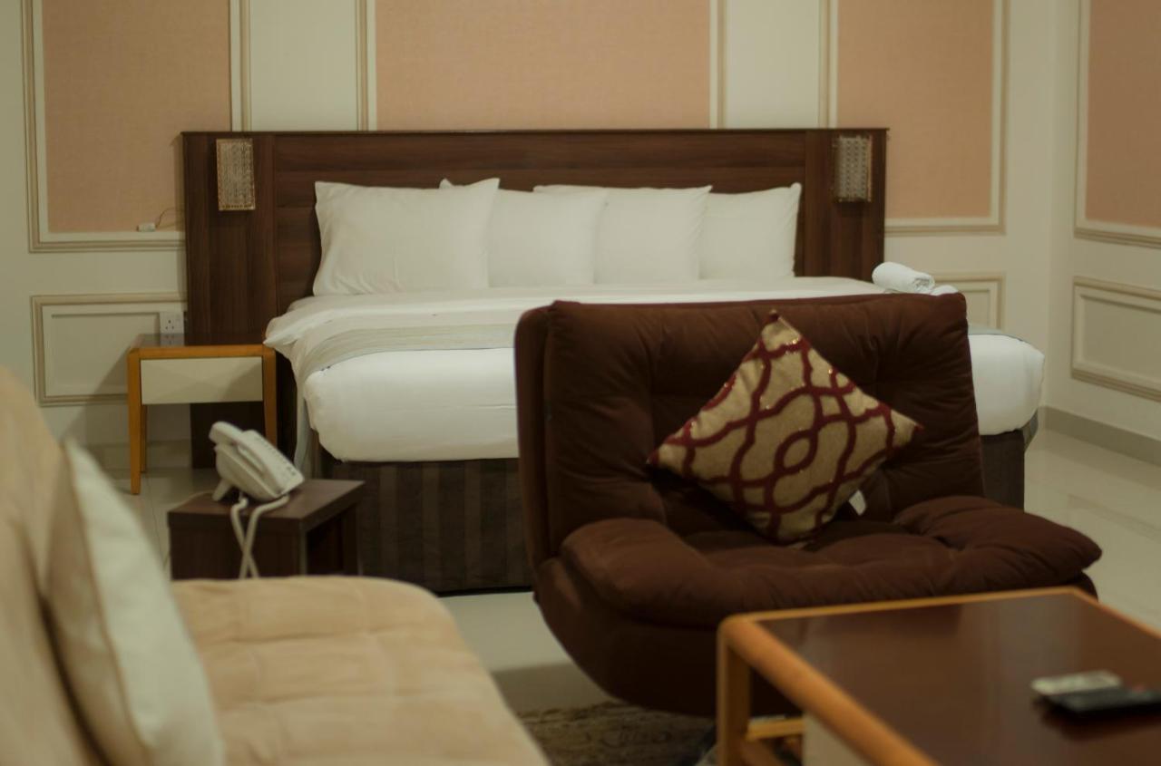 Al Ghubrah Plaza Hotel มัสกัต ภายนอก รูปภาพ