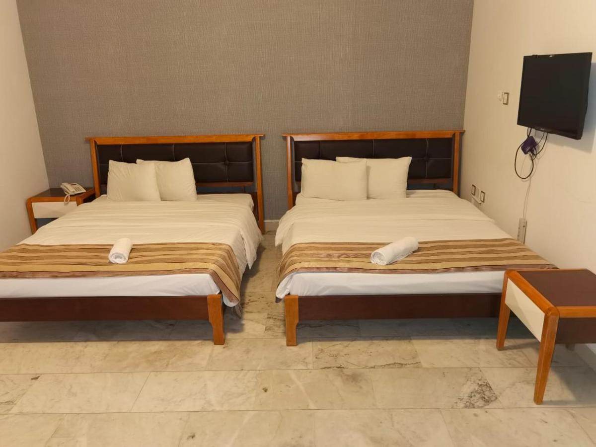 Al Ghubrah Plaza Hotel มัสกัต ภายนอก รูปภาพ