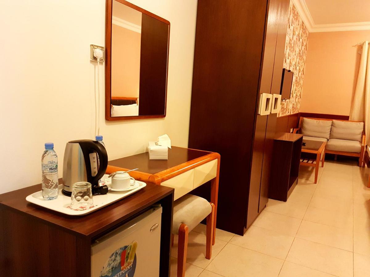 Al Ghubrah Plaza Hotel มัสกัต ภายนอก รูปภาพ